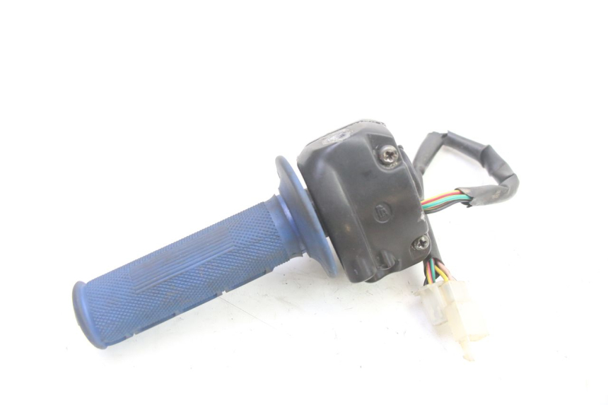 photo de INTERRUPTOR DERECHO KEEWAY F-ACT FACT 50 (2006 - 2011) - Primer plano técnico