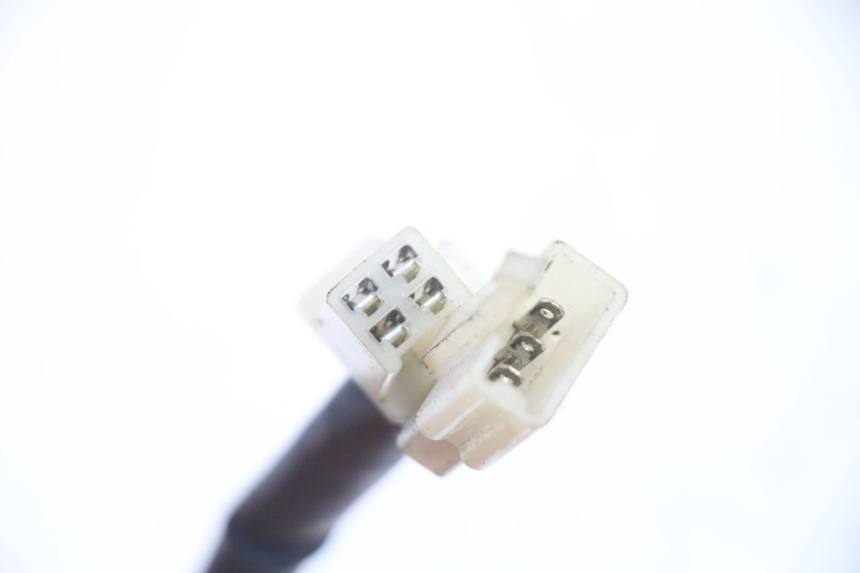 photo de INTERRUPTOR DERECHO KEEWAY F-ACT FACT 50 (2006 - 2011) - Estado de la superficie y material