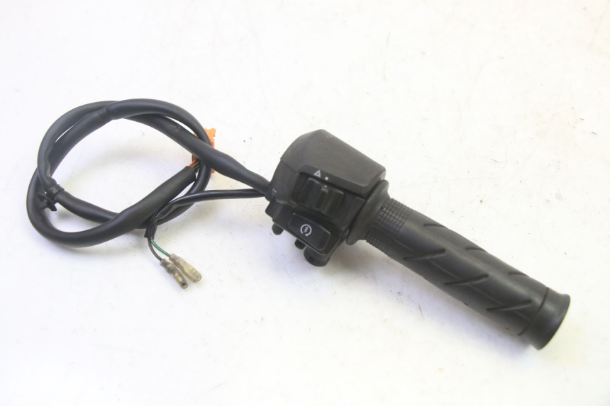 photo de INTERRUPTOR DERECHO HONDA FES S-WING SWING ABS 125 (2007 - 2015) - Vista principal