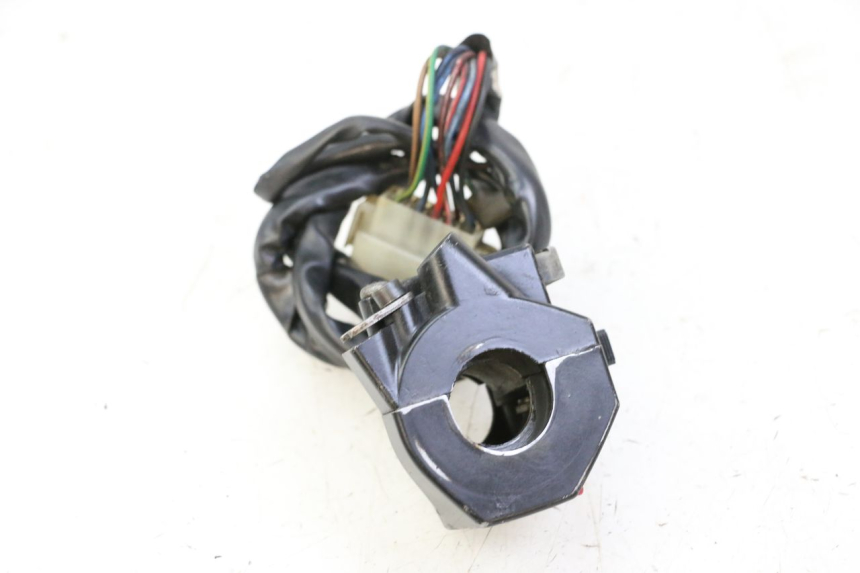 photo de CONMUTADOR DERECHA YAMAHA FJ 36Y 1100 (1984 - 1985) - Otra perspectiva