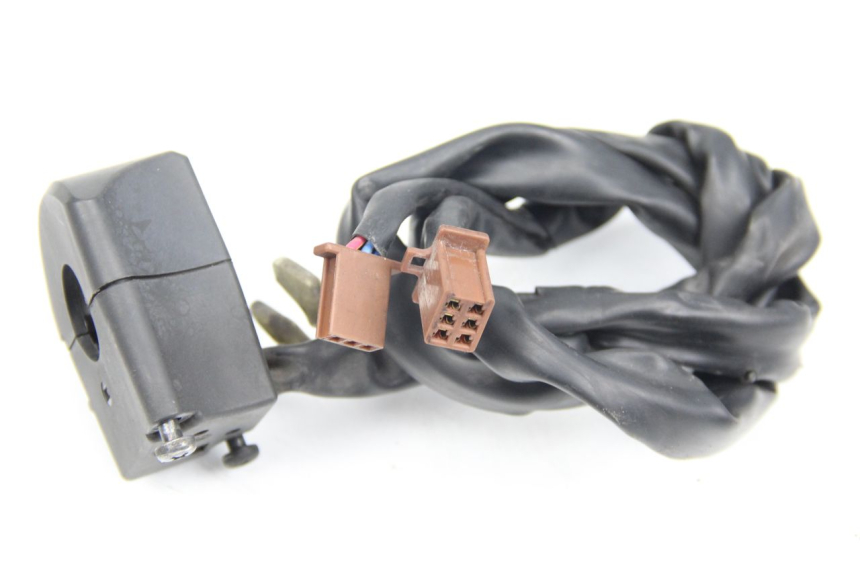 photo de INTERRUPTOR DERECHO YAMAHA FJR ABS 1300 (2006 - 2012) - Primer plano técnico