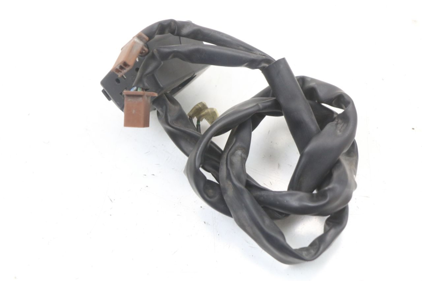 photo de INTERRUPTOR DERECHO YAMAHA FJR ABS 1300 (2006 - 2012) - Estado de la superficie y material