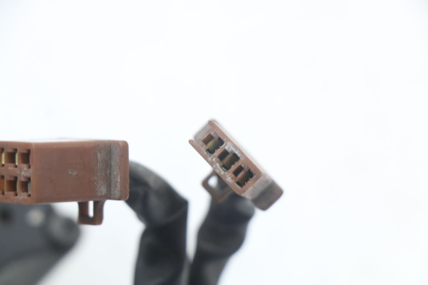 photo de INTERRUPTOR DERECHO YAMAHA FJR ABS 1300 (2006 - 2012) - Marcados y referencias originales