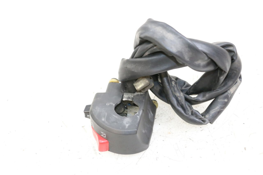 photo de INTERRUPTOR DERECHO YAMAHA FJR ABS 1300 (2006 - 2012) - Primer plano técnico