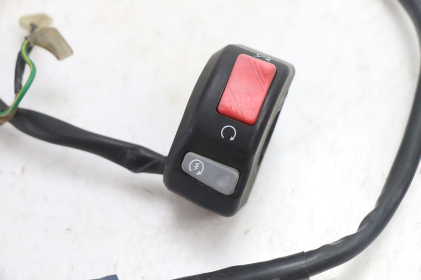 photo de CONMUTADOR DERECHA YAMAHA FJR 1300 (2001 - 2005) - Detalle de la pieza