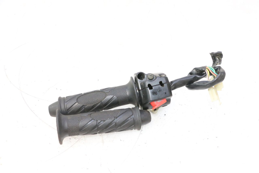 photo de CONMUTADOR DERECHA KEEWAY FOCUS 50 (2006 - 2009) - Zoom estado de uso