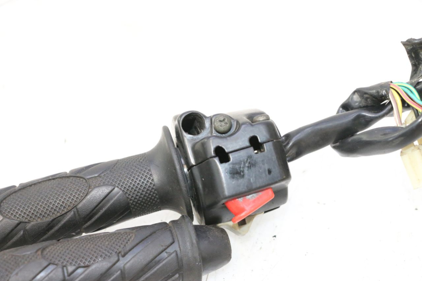 photo de CONMUTADOR DERECHA KEEWAY FOCUS 50 (2006 - 2009) - Otra perspectiva