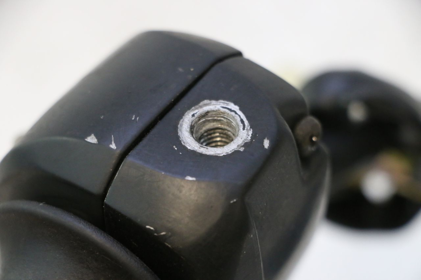 photo de CONMUTADOR DERECHA KEEWAY FOCUS 50 (2006 - 2009) - Detalles de los puntos de fijación