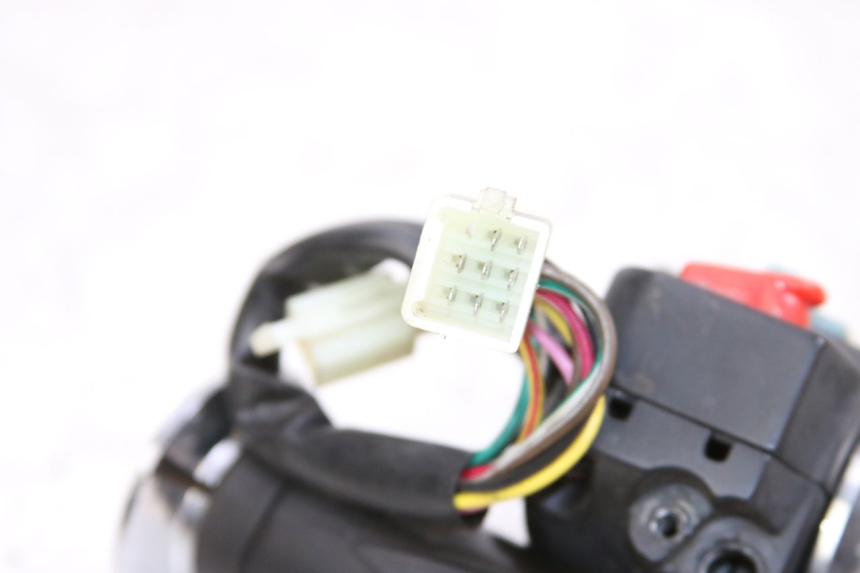 photo de CONMUTADOR DERECHA BAOTIAN FRESH 50 (2004 - 2012) - Zoom estado de uso