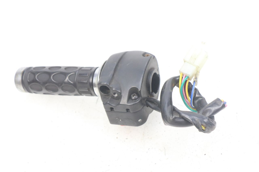 photo de CONMUTADOR DERECHA SACHS FY125T FY T 125 (2007 - 2011) - Otra perspectiva