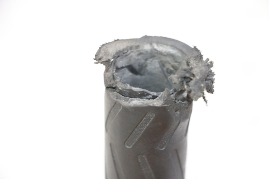 photo de CONMUTADOR DERECHA YAMAHA FZ6 N FAZER 600 (2004 - 2006) - Primer plano técnico