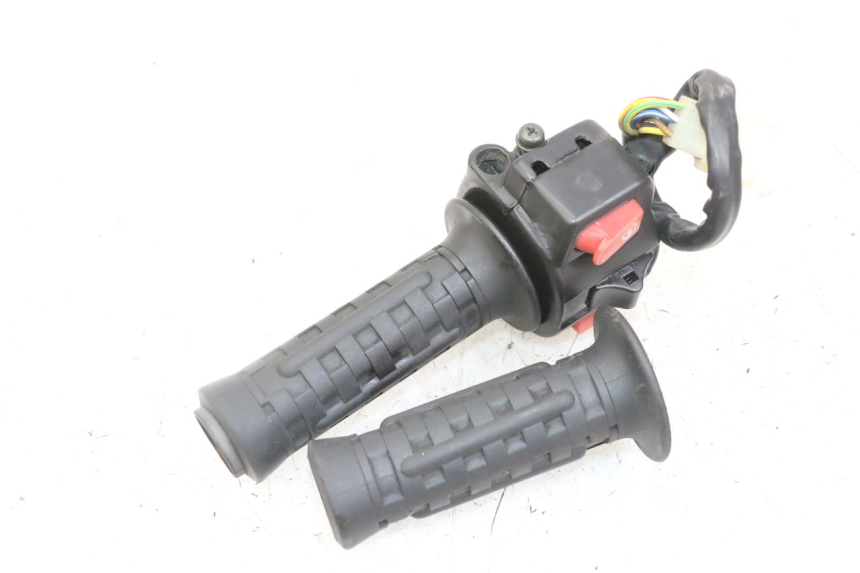 photo de CONMUTADOR DERECHA GOES WIKI 125 (2010 - 2015) - Detalle de la pieza