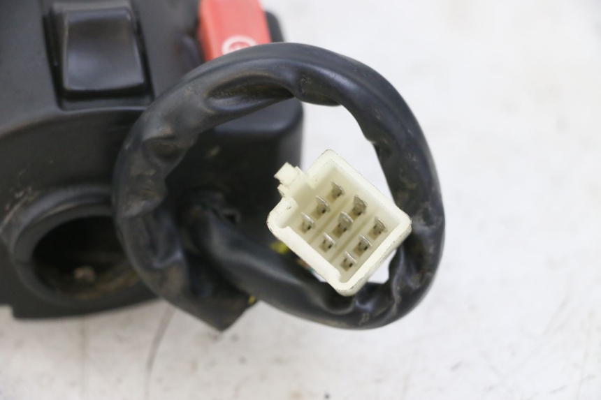 photo de CONMUTADOR DERECHA GOES WIKI 125 (2010 - 2015) - Zoom estado de uso