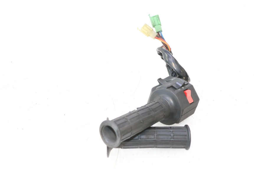 photo de CONMUTADOR DERECHA KAWASAKI GPX F ZX750F 750 (1986 - 1990) - Zoom estado de uso