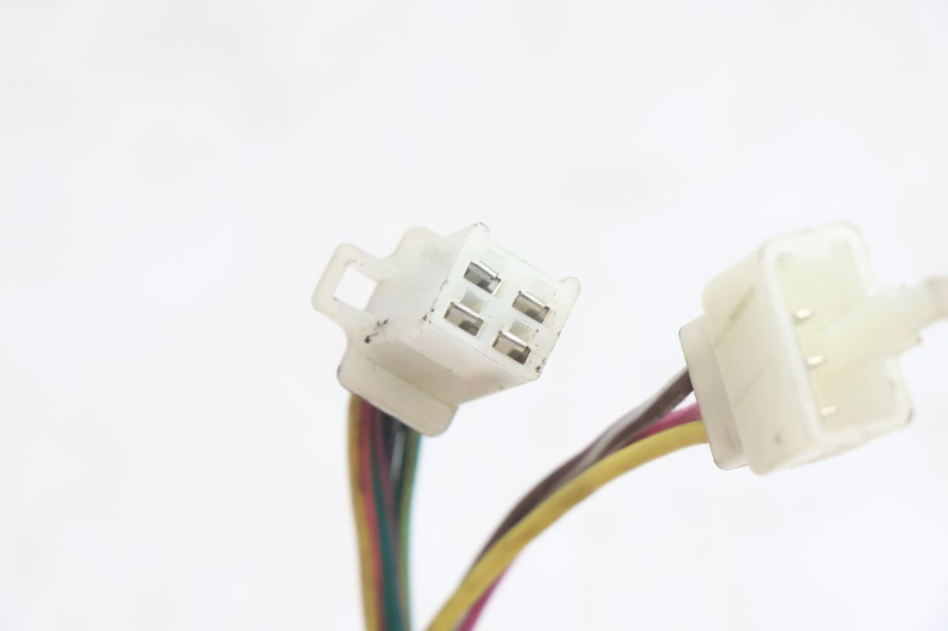 photo de CONMUTADOR DERECHA NECO GPX LC 2T 50 (2014 - 2018) - Detalles de los puntos de fijación