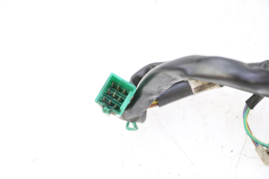 photo de CONMUTADOR DERECHA KYMCO GRAND DINK 125 (2008 - 2014) - Primer plano técnico