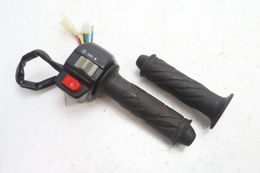 photo de INTERRUPTOR DERECHO TNT MOTOR GRIDO 2T 50 (2010 - 2019) - Vista principal