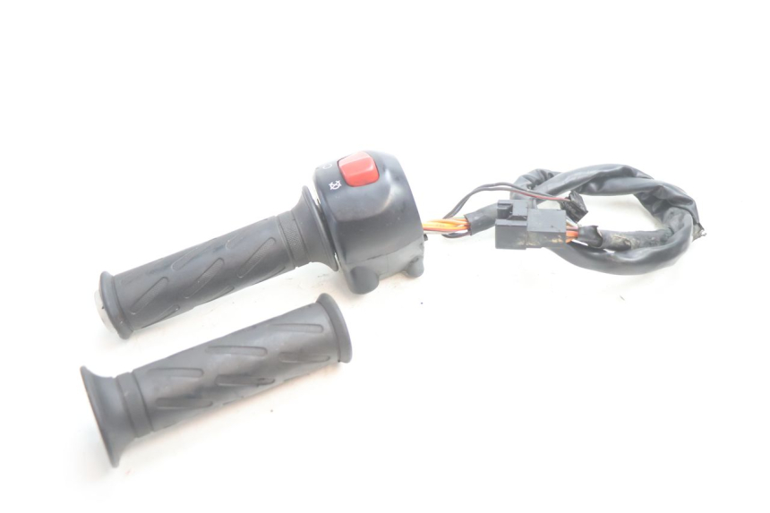 photo de CONMUTADOR DERECHA SUZUKI GSF N BANDIT 1200 (2001 - 2005) - Otra perspectiva