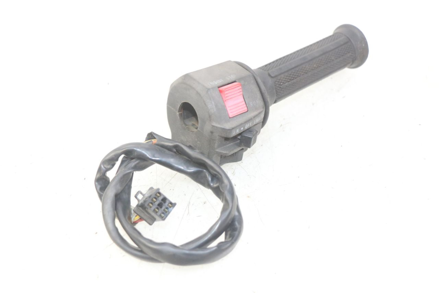 photo de INTERRUPTOR DERECHO SUZUKI GSX-F GSX  F 1100 (1988 - 1994) - Zoom estado de uso