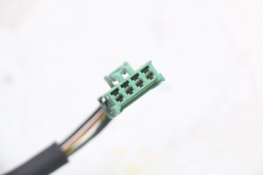 photo de CONMUTADOR DERECHA HONDA FES S-WING SWING 125 (2007 - 2015) - Estado de la superficie y material