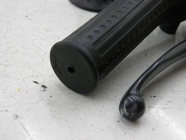 photo de CONMUTADOR DERECHA HONDA NH VISION 50 (1985 - 1994) - Primer plano técnico