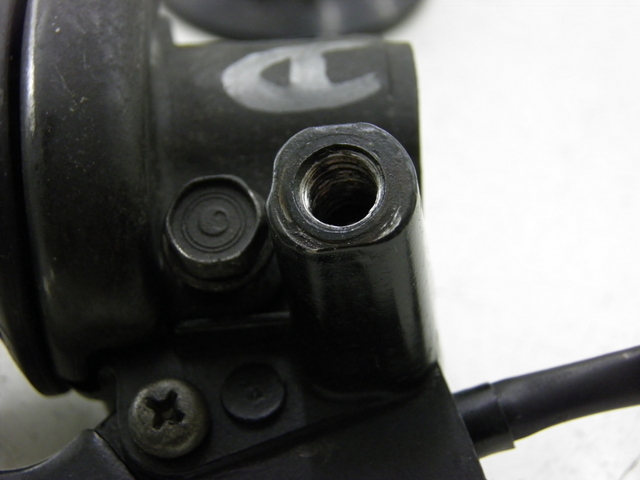 photo de CONMUTADOR DERECHA HONDA NH VISION 50 (1985 - 1994) - Estado de la superficie y material