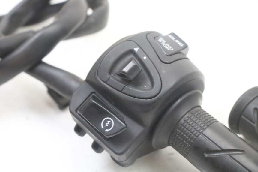 photo de CONMUTADOR DERECHA HONDA PCX (JF57/JF64) 125 (2014 - 2018) - Detalle de la pieza