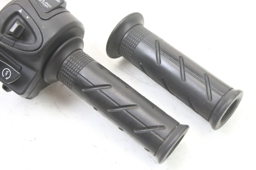 photo de CONMUTADOR DERECHA HONDA PCX (JF57/JF64) 125 (2014 - 2018) - Zoom estado de uso