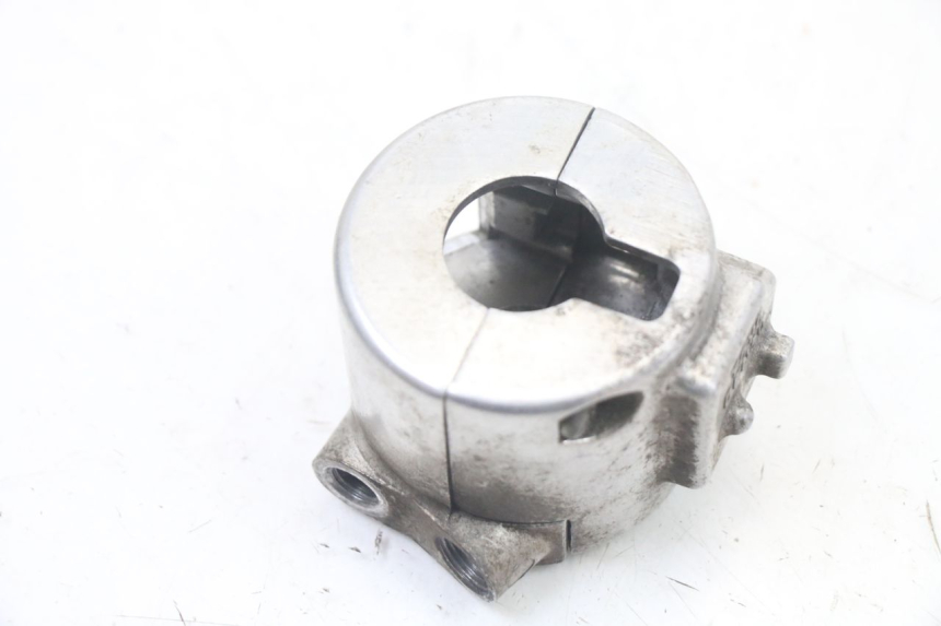 photo de CONMUTADOR DERECHA HONDA VT C2 SHADOW 750 (1997 - 2001) - Primer plano técnico