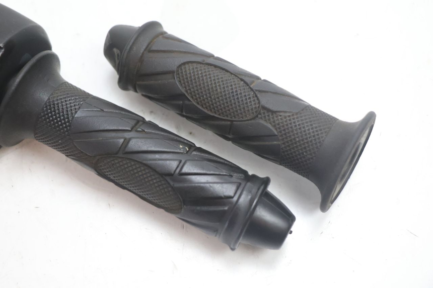 photo de CONMUTADOR DERECHA KEEWAY HURRICANE 50 (2006 - 2019) - Zoom estado de uso