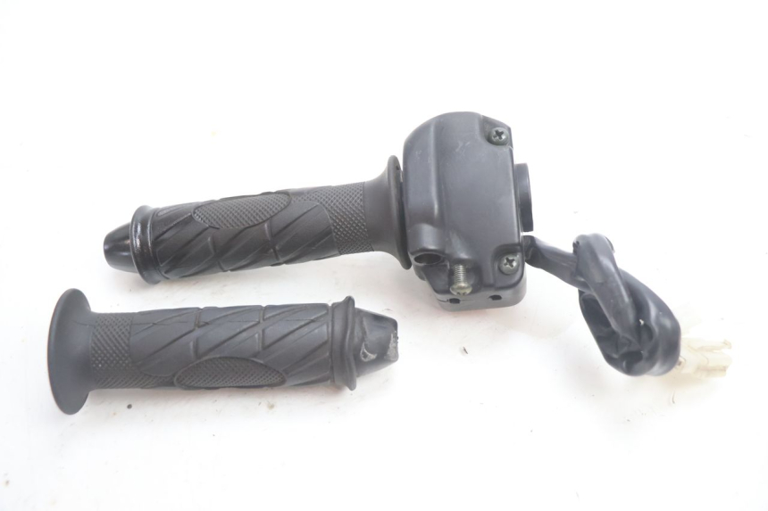 photo de CONMUTADOR DERECHA KEEWAY HURRICANE 50 (2006 - 2019) - Vista general del producto