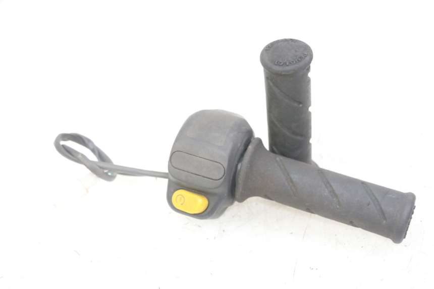 photo de CONMUTADOR DERECHA PEUGEOT JET FORCE CARBU 50 (2003 - 2016) - Vista principal