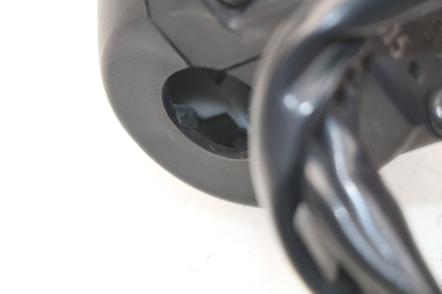 photo de CONMUTADOR DERECHA SYM JOYMAX 250 (2013 - 2017) - Detalle de la pieza