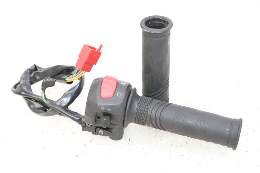 photo de CONMUTADOR DERECHA SYM JOYMAX 125 (2010 - 2017) - Vista principal