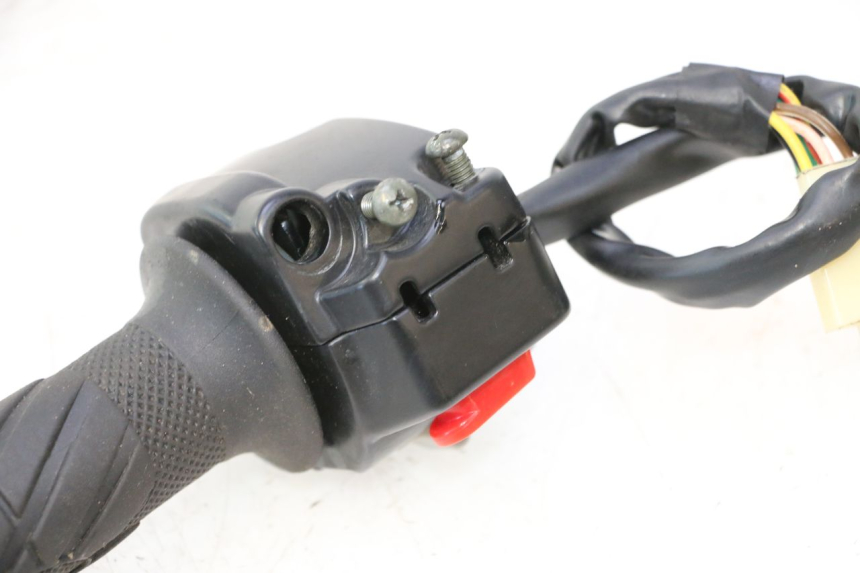 photo de CONMUTADOR DERECHA RIDE JUMP 2T 50 (2012 - 2017) - Primer plano técnico