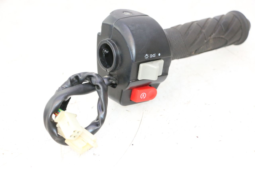 photo de CONMUTADOR DERECHA RIDE JUMP 2T 50 (2012 - 2017) - Marcados y referencias originales