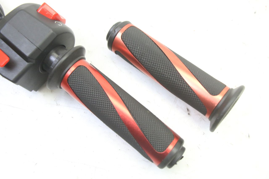 photo de CONMUTADOR DERECHA KIDEN KD125-G 125 (2018 - 2022) - Otra perspectiva