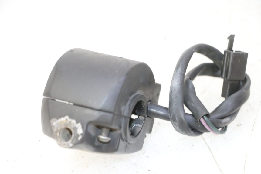 photo de INTERRUPTOR DERECHO PEUGEOT KISBEE 2T 50 (2010 - 2017) - Vista general del producto