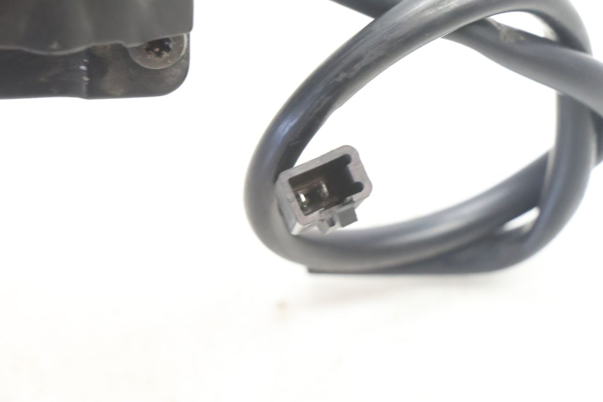 photo de INTERRUPTOR DERECHO PEUGEOT KISBEE 2T 50 (2010 - 2017) - Marcados y referencias originales