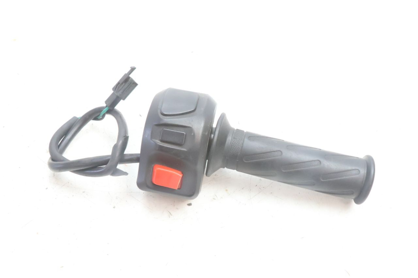 photo de INTERRUPTOR DERECHO PEUGEOT KISBEE 4T 50 (2010 - 2017) - Vista principal