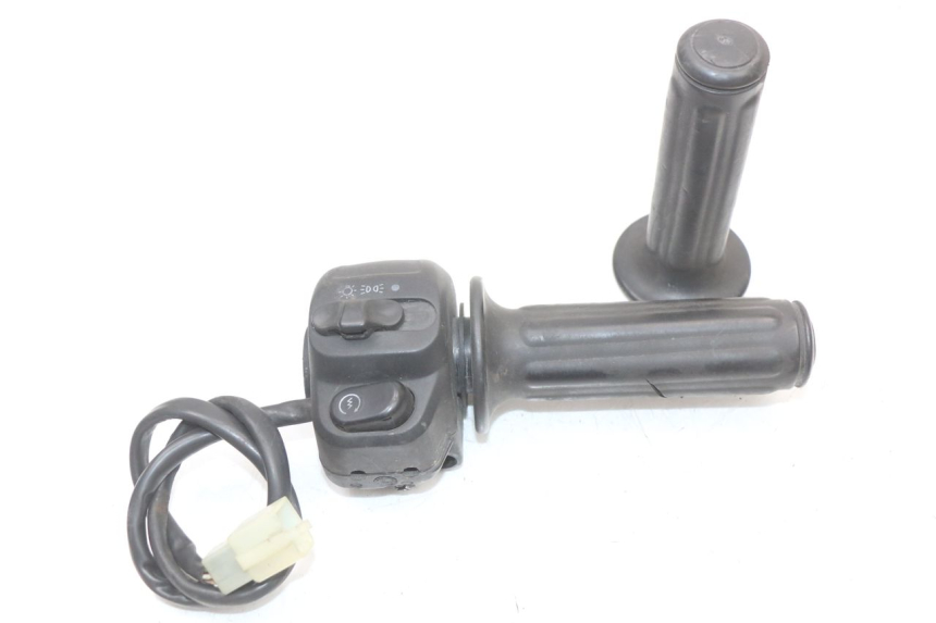 photo de CONMUTADOR DERECHA RENAULT KOURANOS 125 (2001 - 2004) - Vista principal