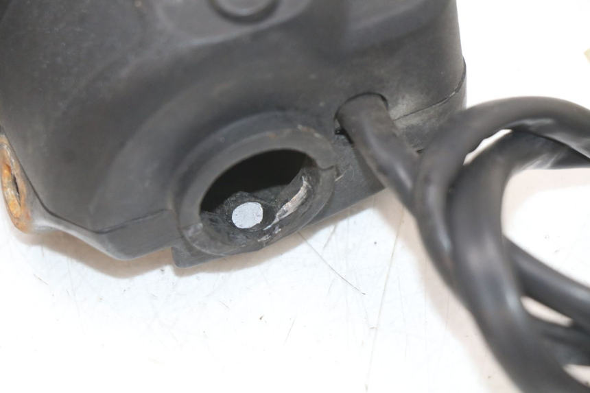 photo de CONMUTADOR DERECHA RENAULT KOURANOS 125 (2001 - 2004) - Estado de la superficie y material