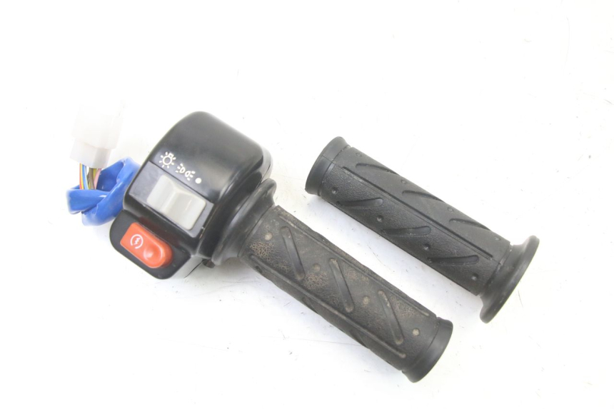 photo de INTERRUPTOR DERECHO KYMCO AGILITY 4T 50 (2005 - 2018) - Vista principal