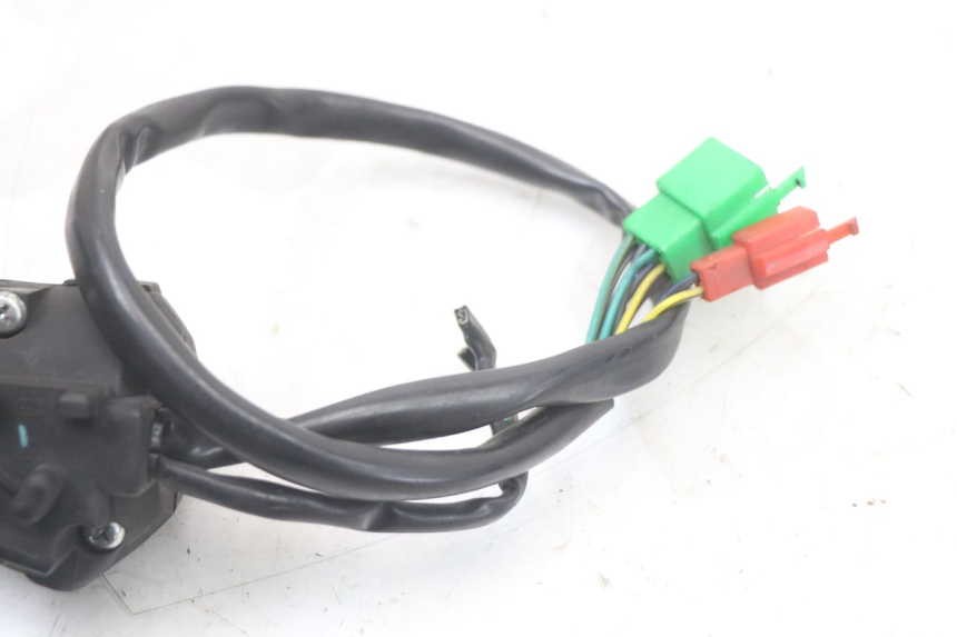 photo de INTERRUPTOR DERECHO KYMCO X-TOWN XTOWN 125 (2016 - 2021) - Recambio usado revisado