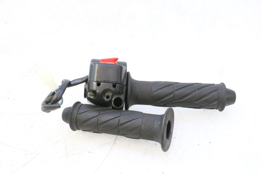 photo de CONMUTADOR DERECHA LONGJIA LJ50QT 8M 2T 50 (2010 - 2017) - Primer plano técnico