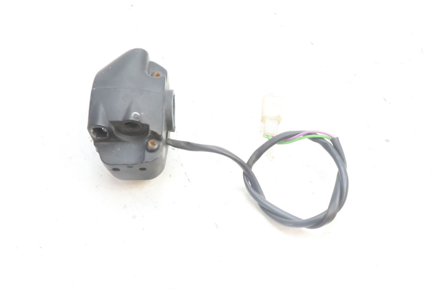 photo de INTERRUPTOR DERECHO PEUGEOT LUDIX BLASTER 50 (2006 - 2014) - Otra perspectiva