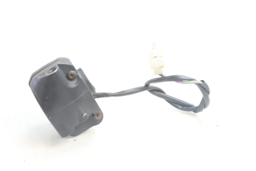 photo de INTERRUPTOR DERECHO PEUGEOT LUDIX BLASTER 50 (2006 - 2014) - Primer plano técnico