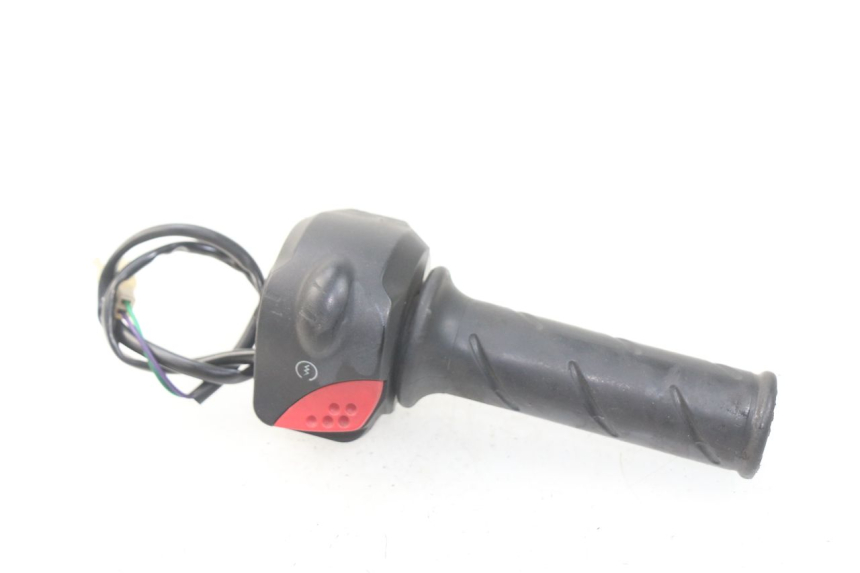 photo de INTERRUPTOR DERECHO PEUGEOT LUDIX 50 (2008 - 2017) - Vista principal