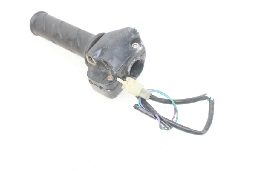 photo de INTERRUPTOR DERECHO PEUGEOT LUDIX 50 (2008 - 2017) - Zoom estado de uso