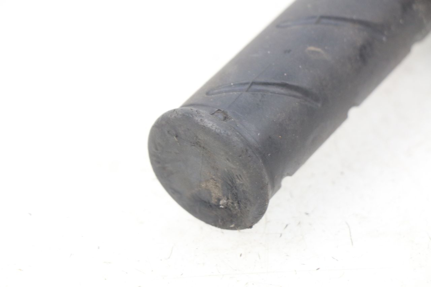 photo de INTERRUPTOR DERECHO PEUGEOT LUDIX 50 (2008 - 2017) - Otra perspectiva